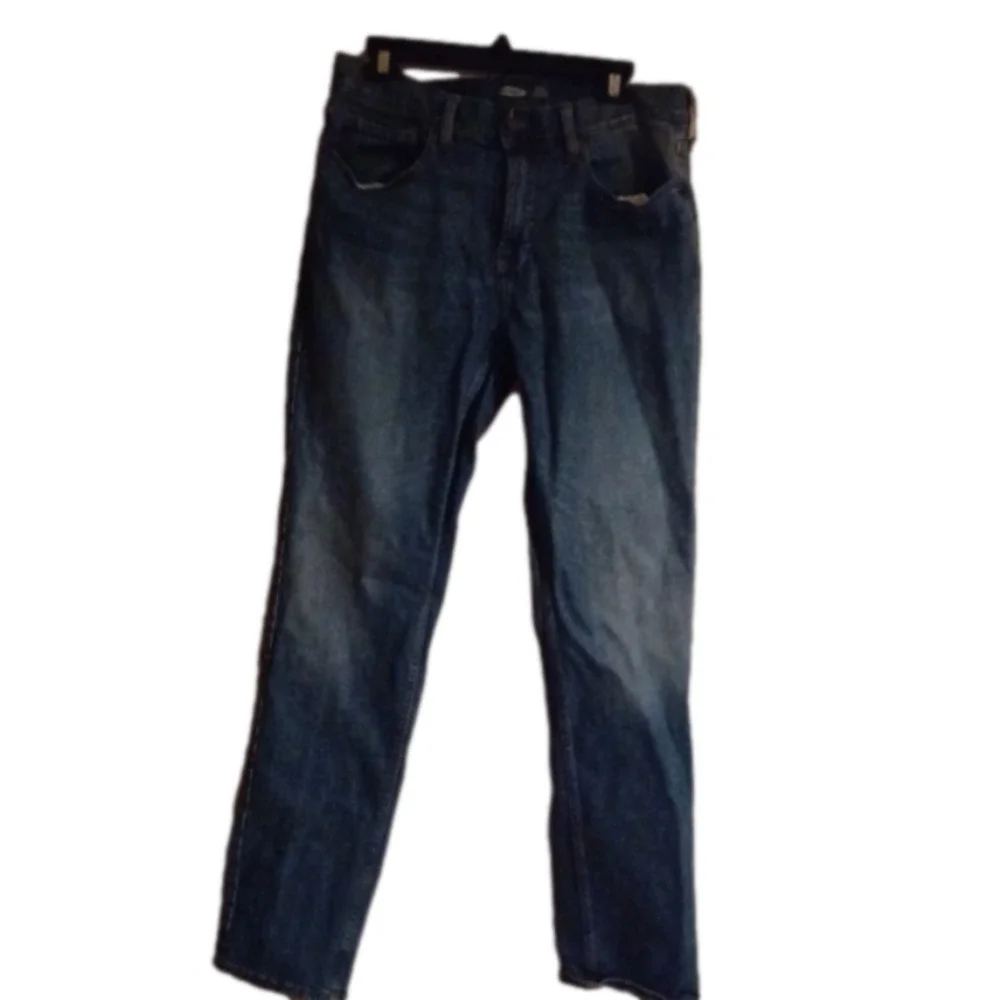 𝅺 Old Navy Jeans. Size 33x32. Medium wash slims. Good used condition.